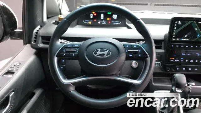 Hyundai Staria 2024 thumb 8