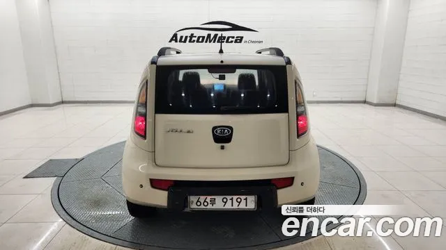 Kia Soul 2010 thumb 2