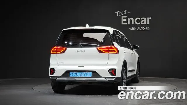 Kia Niro 2022 thumb 2