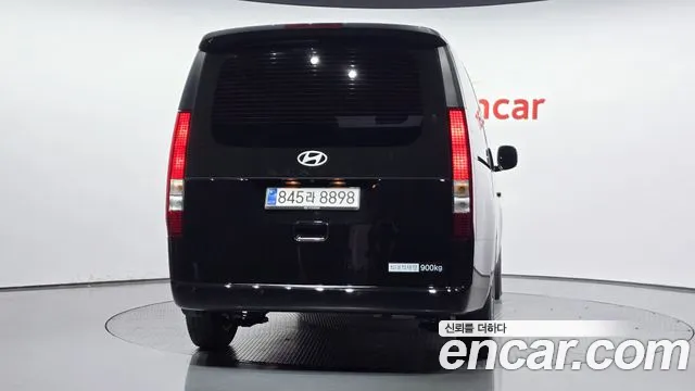 Hyundai Staria 2025 thumb 11