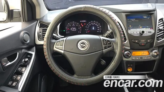 KGM Korando 2013 thumb 3