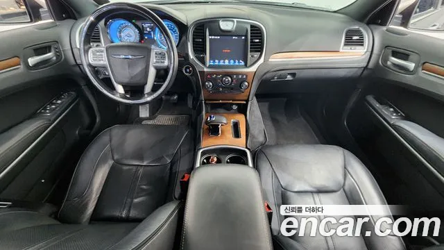 Chrysler 300C 2014 thumb 12