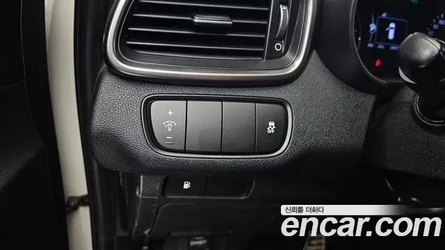 Kia Sorento 2016 thumb 11