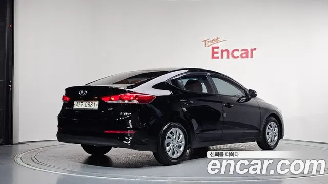 Hyundai AD 2016 thumb 9