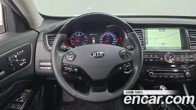 Kia K9 2017 thumb 2