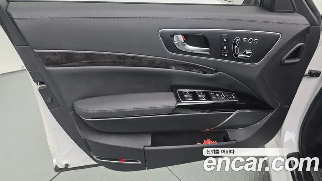 Kia K9 2017 thumb 5