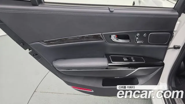 Kia K9 2017 thumb 6