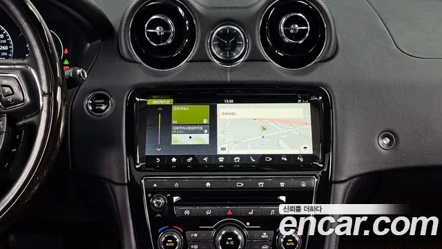 Jaguar XJ 2018 thumb 11