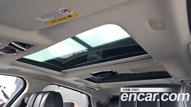 Jaguar XJ 2018 thumb 10