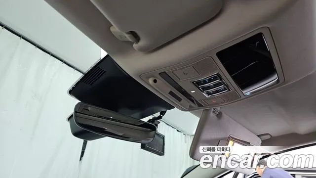 Jaguar XJ 2018 thumb 9