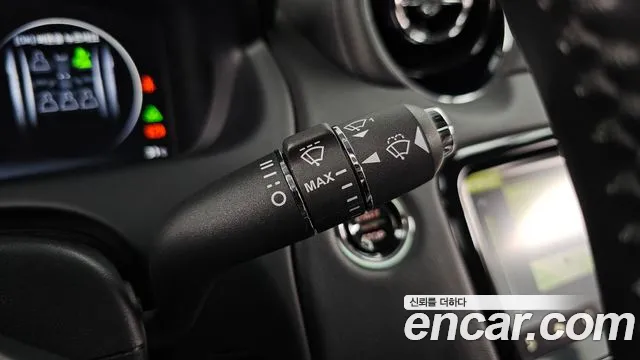 Jaguar XJ 2018 thumb 12