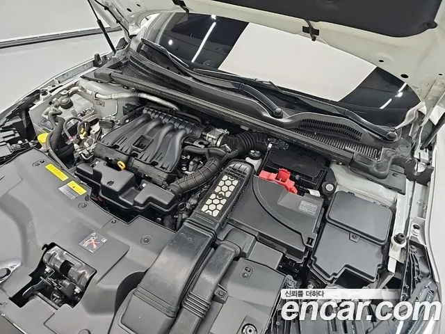 Renault SM6 2022 thumb 11
