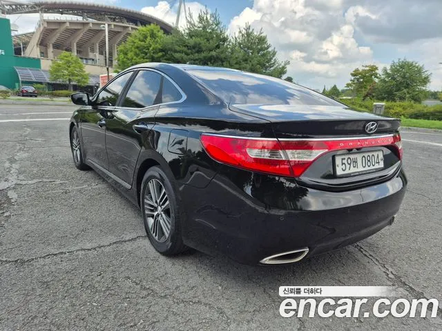 Hyundai Grandeur 2014 thumb 11