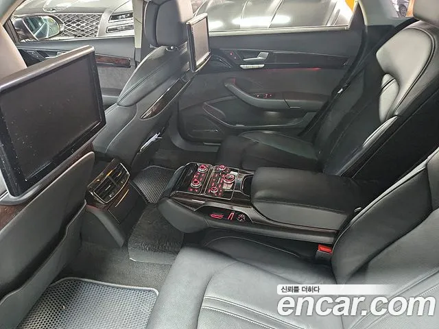 Audi A8 2014 thumb 2