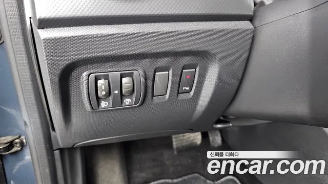 Renault Captur 2015 thumb 10