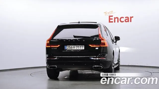 Volvo XC60 2021 thumb 12