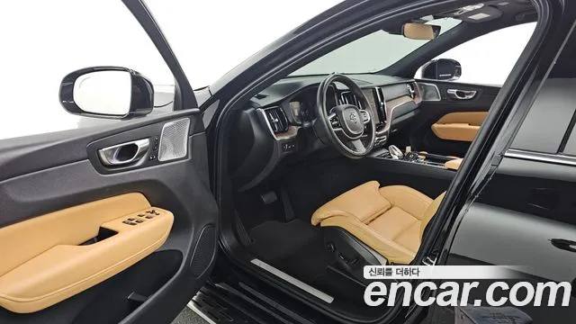 Volvo XC60 2021 thumb 2