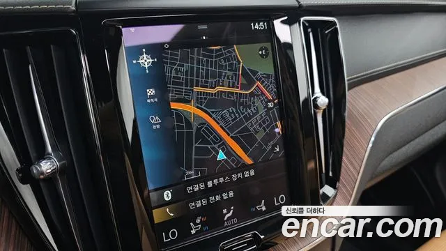 Volvo XC60 2021 thumb 3