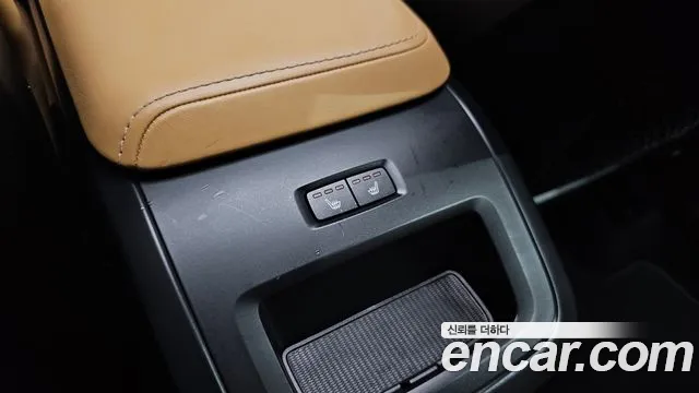 Volvo XC60 2021 thumb 4