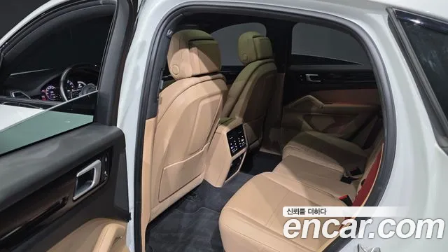 Porsche Cayenne 2022 thumb 8