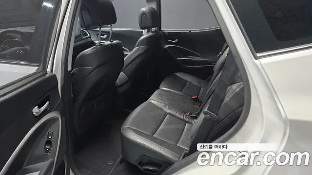 Hyundai Santa Fe 2015 thumb 4