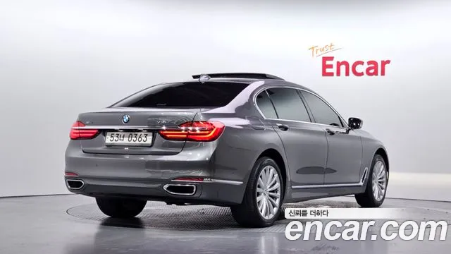 BMW 7 серии 2016 thumb 9