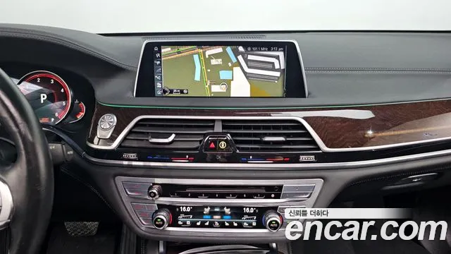 BMW 7 серии 2016 thumb 6