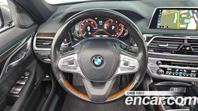 BMW 7 серии 2016 thumb 7