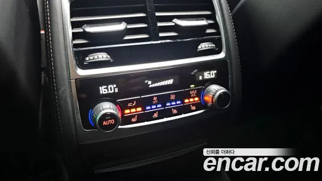BMW 7 серии 2016 thumb 10