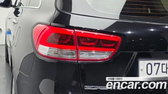 Kia Sorento 2017 thumb 5