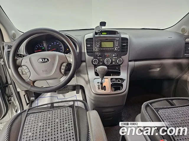 Kia Canival 2014 thumb 2