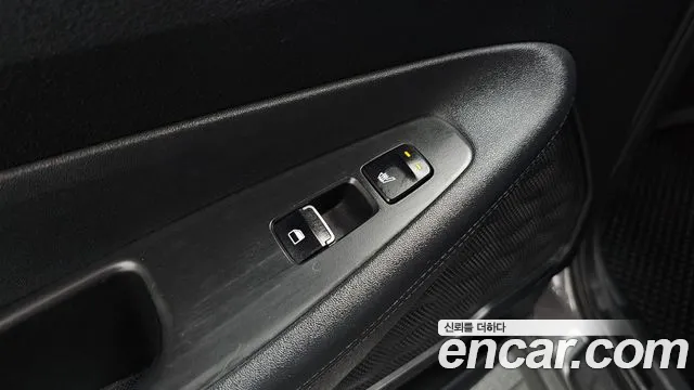 Hyundai Santa Fe 2018 thumb 4