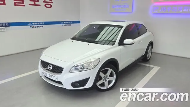 Volvo C30 2012 thumb 2