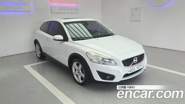 Volvo C30 2012 thumb 4