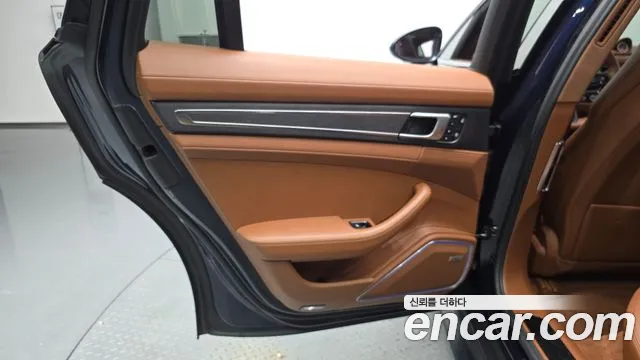 Porsche Panamera 2022 thumb 12