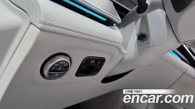 Mercedes-Benz EQE 2023 thumb 7