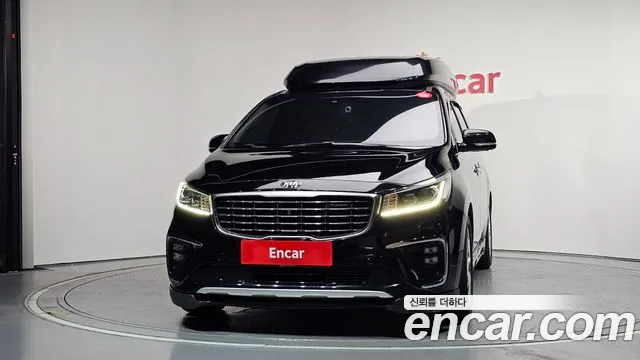 Kia Carnival 2018 thumb 2