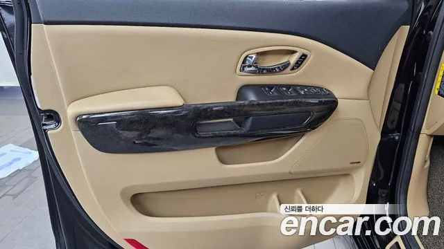 Kia Carnival 2018 thumb 6
