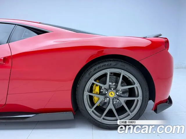 Ferrari 458 2012 thumb 3