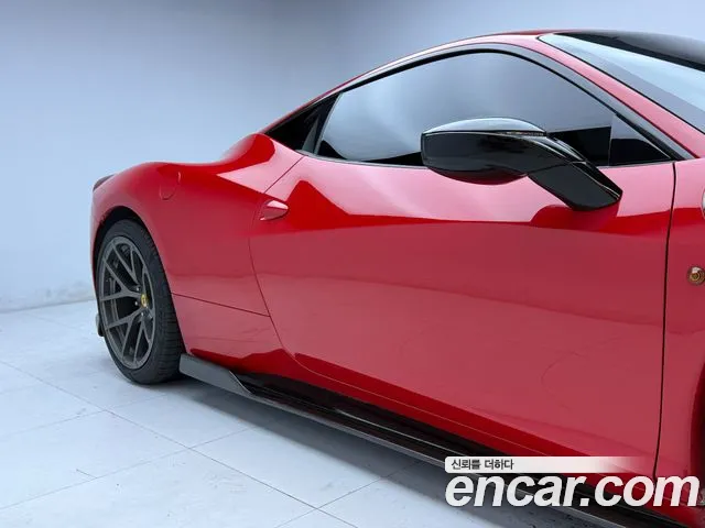 Ferrari 458 2012 thumb 5