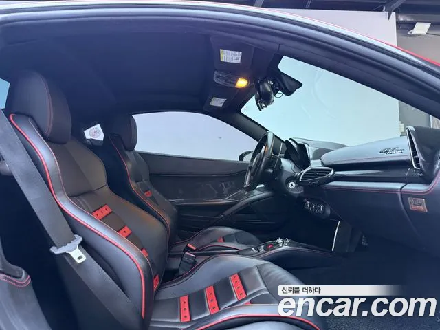 Ferrari 458 2012 thumb 12