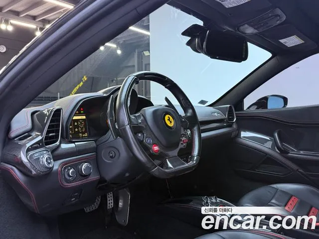 Ferrari 458 2012 thumb 8