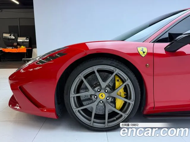 Ferrari 458 2012 thumb 9