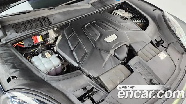 Porsche Cayenne 2019 thumb 5
