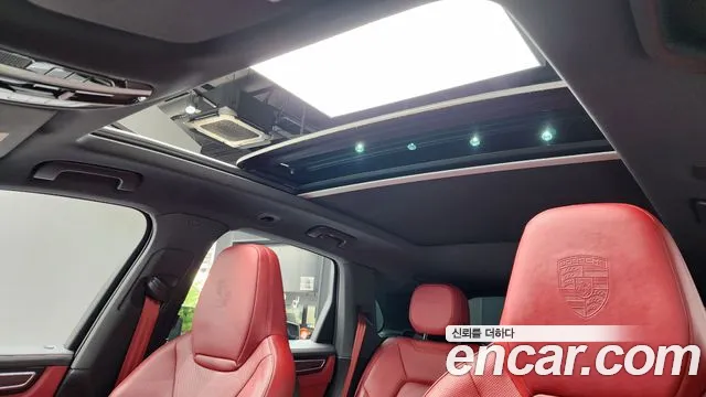 Porsche Cayenne 2019 thumb 10