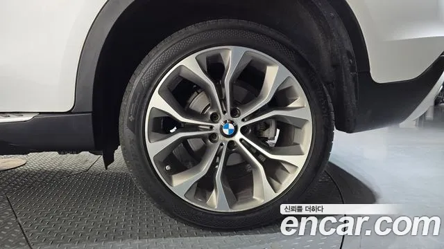 BMW X6 2018 thumb 12