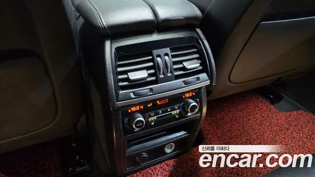 BMW X6 2018 thumb 11