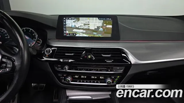 BMW 5 серии 2017 thumb 2