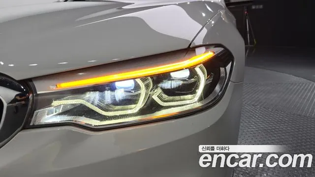BMW 5 серии 2017 thumb 8