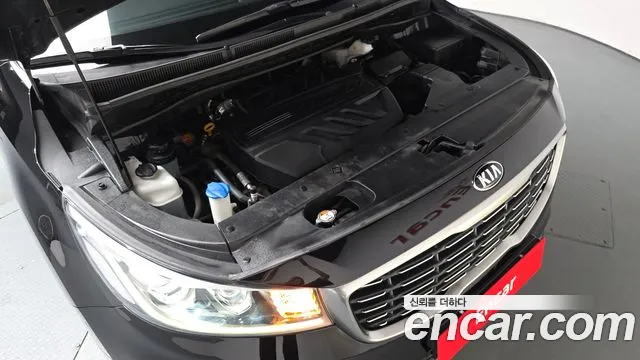 Kia Carnival 2019 thumb 3